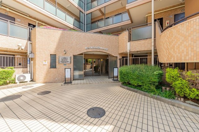ライオンズマンション赤羽西のエントランス|ライオンズマンション赤羽西：「赤羽」駅徒歩１１分！