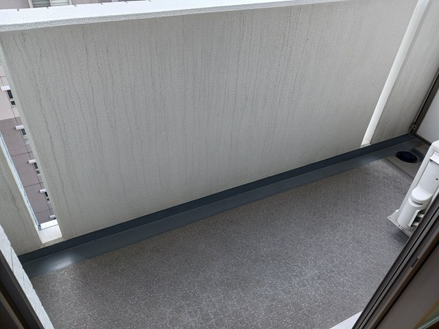スカイブルーレジデンス横浜のバルコニー|便利なバルコニー付き♪