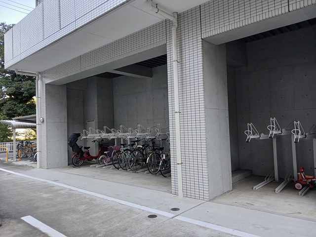 スカイブルーレジデンス横浜のその他共用部分|駐輪スペース付き♪