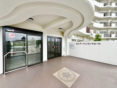 【エントランス】 | 和泉鶴山台アーバンコンフオート