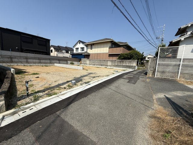 リーブルガーデン堺市東区高松４期の前面道路含む現地写真