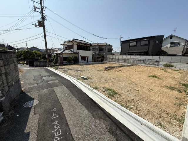 リーブルガーデン堺市東区高松４期の前面道路含む現地写真