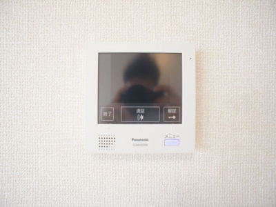 【セキュリティ】 | リーフアベニュー | 訪問者の確認ができるTVドアホン付きです♪