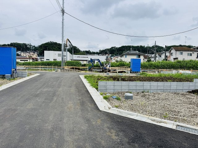 八王子市　小宮町　建築条件付き売地　４期の前面道路含む現地写真|～南東側5ｍ道路に面しています～
