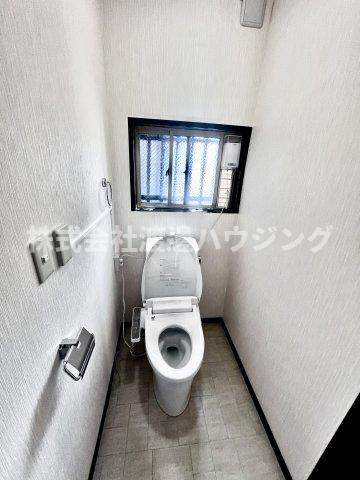 大阪市城東区中浜１丁目の一戸建てのトイレ