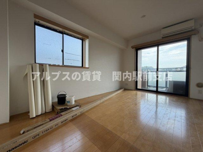 【居間・リビング】 | リブゼ横浜サザンコート | 原状回復工事中