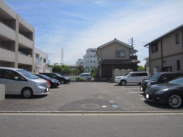 Aprecioの駐車場