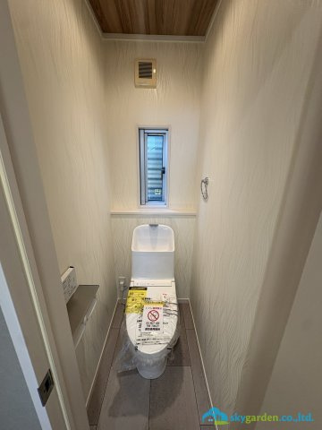 鎌倉市腰越1丁目　中古戸建のトイレ