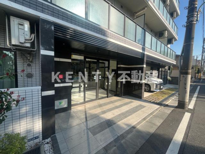 【エントランス】 | ドゥーエ大鳥居WEST | 落ち着いたエントランスです