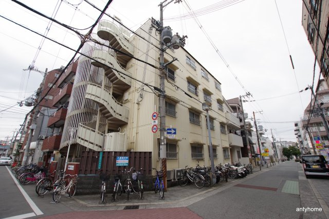 新大阪サンマンション2号館　仲介手数料無料の外観
