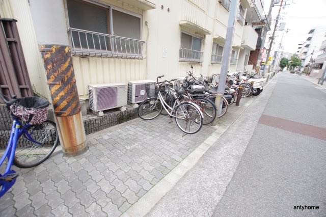 新大阪サンマンション2号館　仲介手数料無料の駐車場