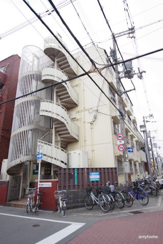 新大阪サンマンション2号館　仲介手数料無料の外観