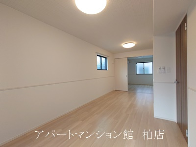 【居間・リビング】 | ジェルメ柏B棟