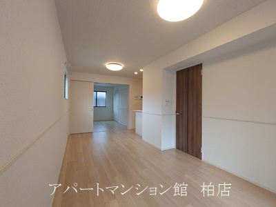 【居間・リビング】 | ジェルメ柏B棟