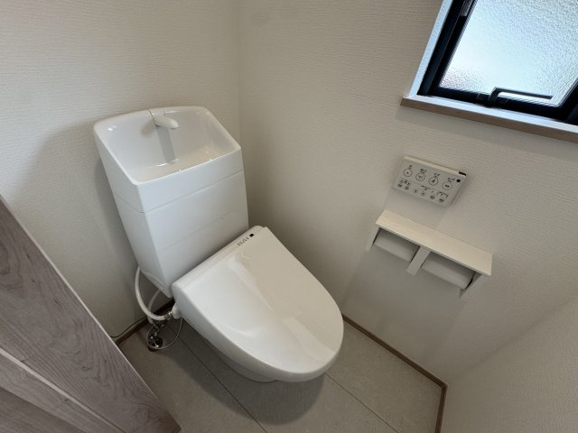 神戸市西区秋葉台２丁目新築戸建のトイレ