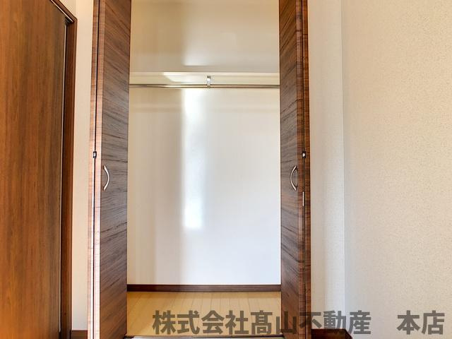 宗像市葉山２丁目の賃貸マンションの収納