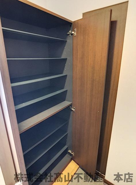 宗像市葉山２丁目の賃貸マンションの収納
