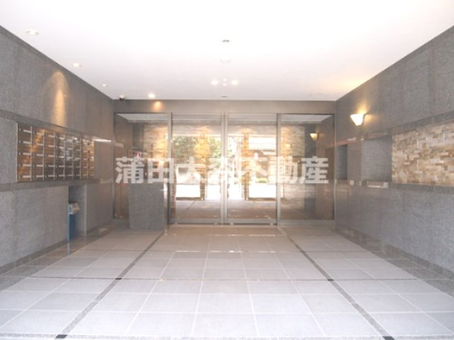 ルーブル多摩川九番館のエントランス