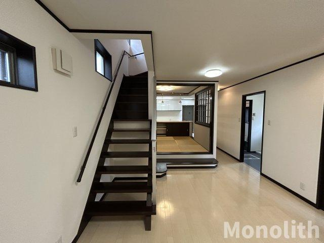 庭代台４丁戸建の内装