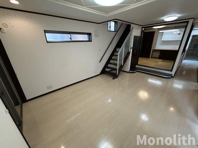 庭代台４丁戸建の居間・リビング