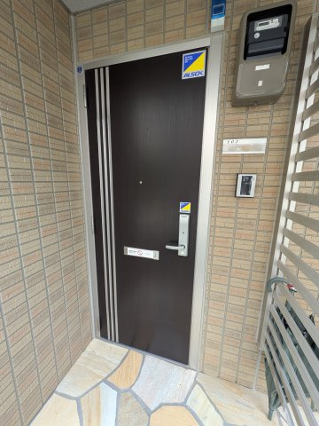 GRAND SOLEIL Aの玄関