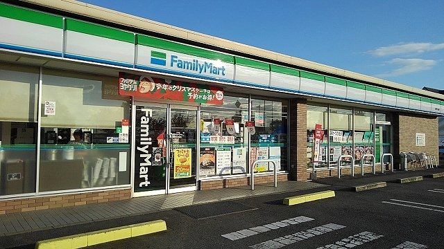 オリーブハウス　Ｂの周辺|ファミリーマート板野川端店様まで850m