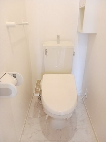 ラ・ドゥサーⅣのトイレ|落ち着いたトイレです