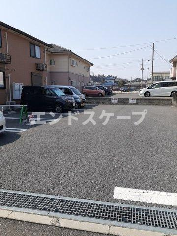 グレイスシティＢの駐車場|高崎、前橋のお部屋探しはエンドスケープまで！お客様の理想お聞かせ下さい♪