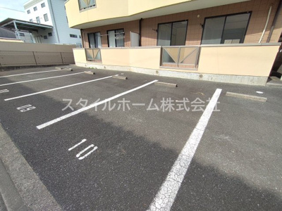 【駐車場】 | グリシーナ B