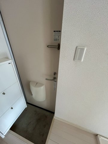 エスポワール六番町の玄関