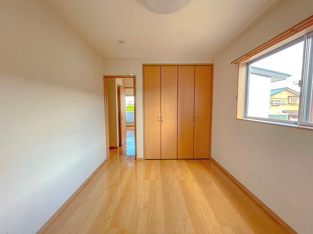 NEW BEGININGの洋室|ゆったりした洋室です
※違うお部屋の写真を使用しております