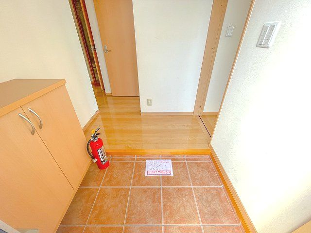 NEW BEGININGの玄関|きれいな玄関です
※違うお部屋の写真を使用しております