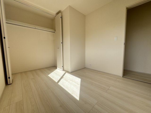 豊見城市豊見城（全4棟）3号棟の洋室|3号棟　洋室4.5帖＋CL付き♪