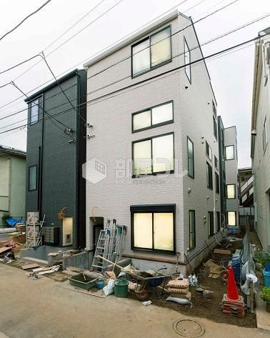 渋谷区幡ヶ谷１丁目のアパートの外観