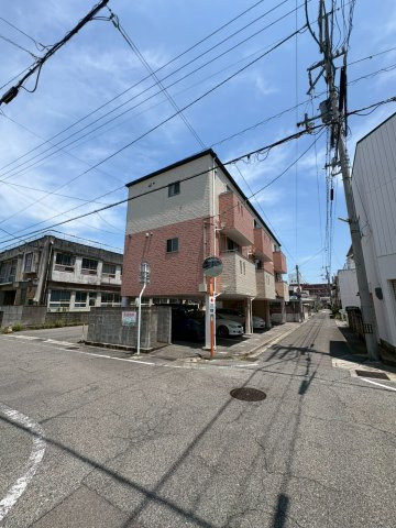 メゾンＴ＆Ｋ C号室の駐車場