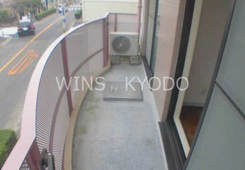 世田谷区経堂４丁目の賃貸マンションのバルコニー