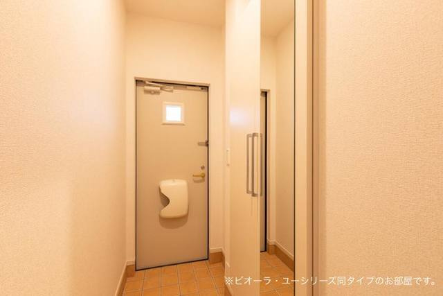 トロワ　エスポワールの玄関
