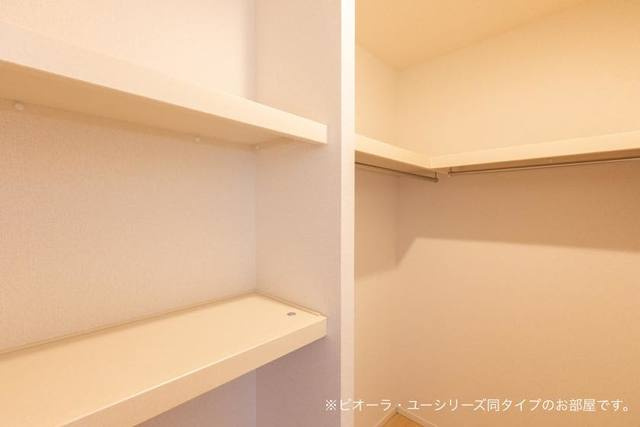 トロワ　エスポワールの収納