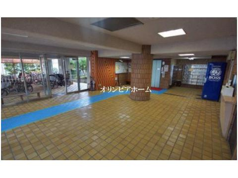 新大橋永谷マンション　リ　フォーム済のエントランス