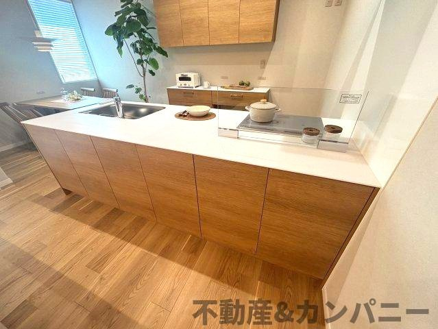 ミサワホームタウンさくら小西のキッチン|前面収納付きです