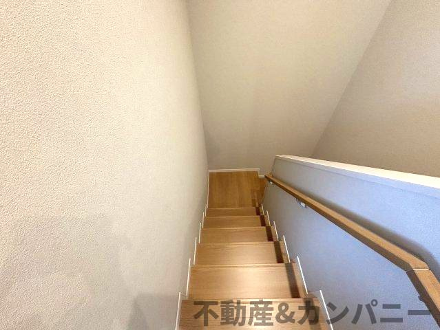 ミサワホームタウンさくら小西のその他|手すり付き階段です