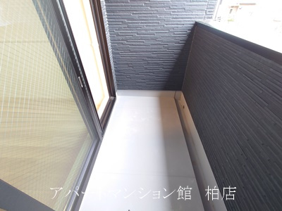 ジェルメ柏B棟のバルコニー