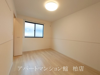 ジェルメ柏B棟の寝室