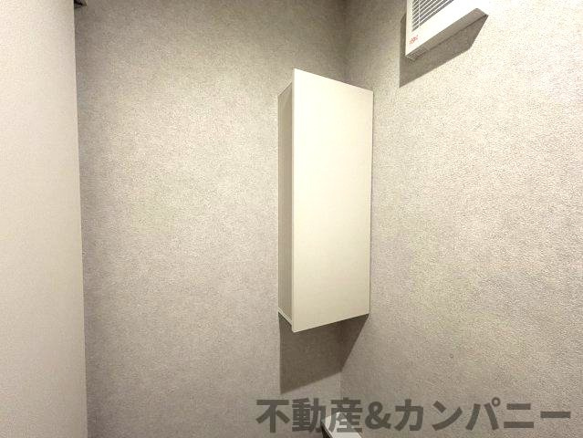 ミサワホームタウンさくら小西のトイレ|トイレ背面には収納スペースがあります