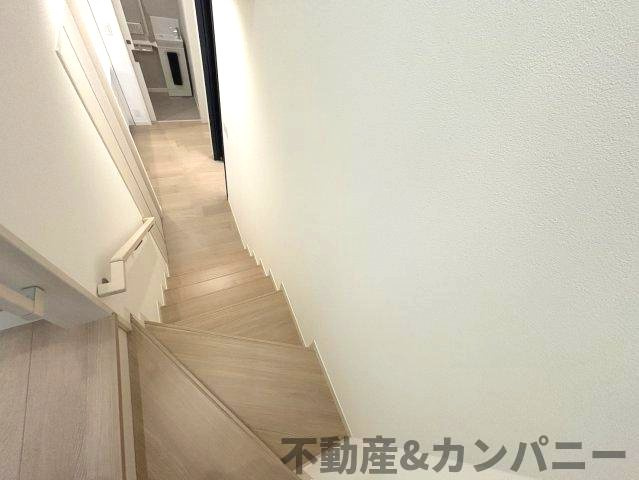 ミサワホームタウンさくら小西のその他|手すり付き階段です