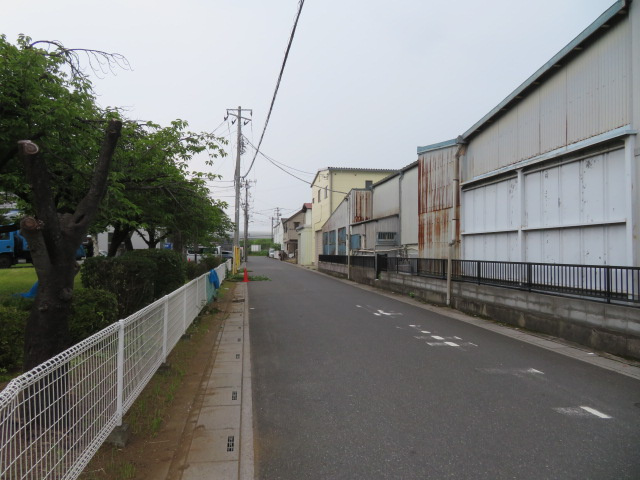草加市青柳３丁目の倉庫