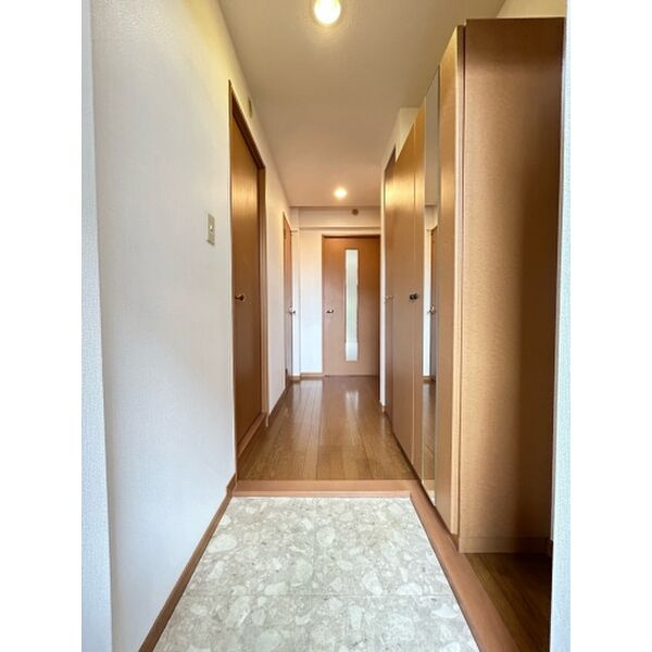 シャルム空港南　席田小学校区の玄関|シャルム空港南