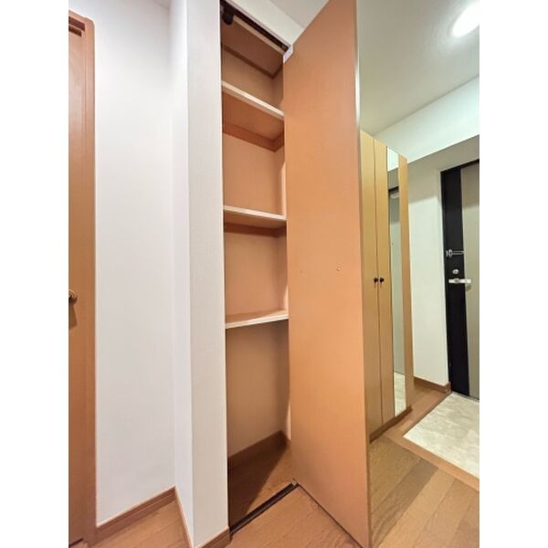シャルム空港南　席田小学校区のロビー|シャルム空港南