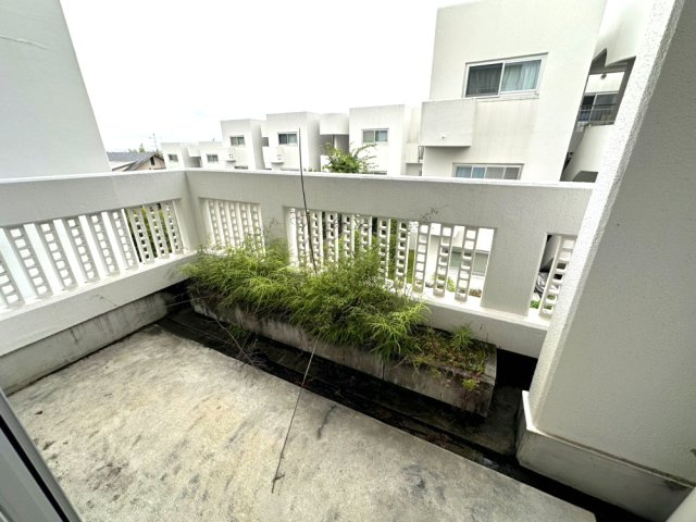 日興雲雀丘花屋敷ガーデンホームズC棟のその他
