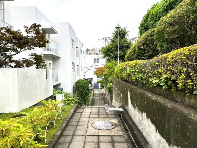 日興雲雀丘花屋敷ガーデンホームズC棟のその他
